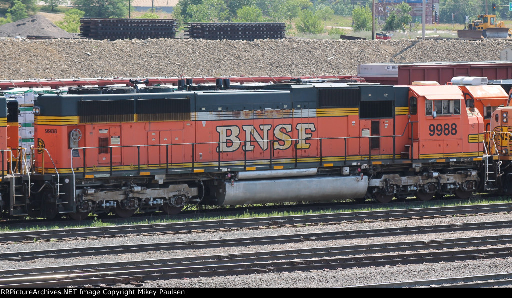 BNSF 9988